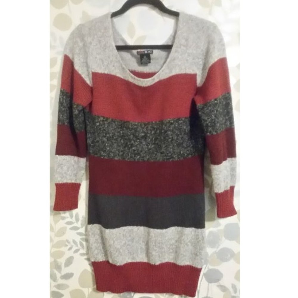 Castro Sweater